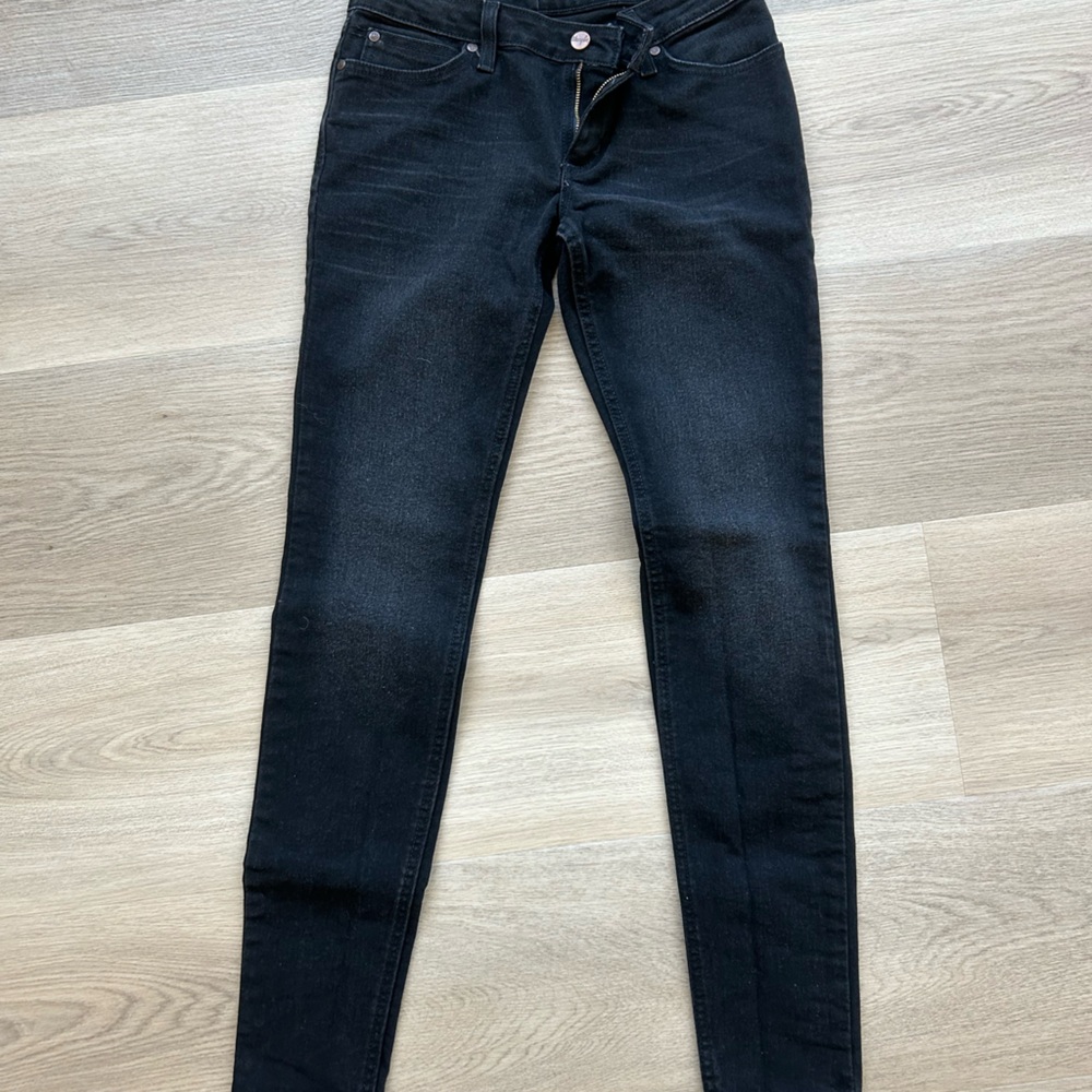 Black Wranglers mid rise 2/32